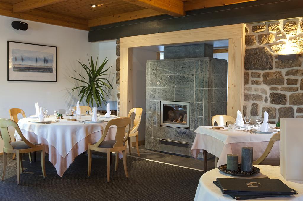 Logis Hotel Clair Matin Le Chambon-sur-Lignon Ngoại thất bức ảnh
